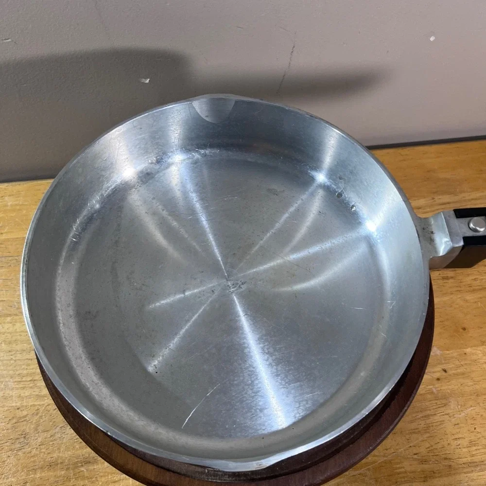 Magnalite GHC Skillet 10 Inch Silver Vtg Cast Aluminum Frying Pan USA